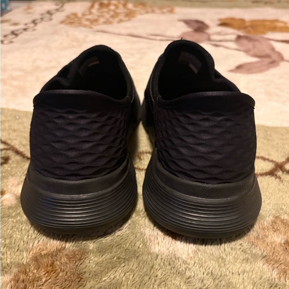 SKECHERS Slip-Ins - Picture 4 of 5